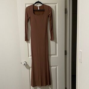 Chic Long Sleeve Tan Dress